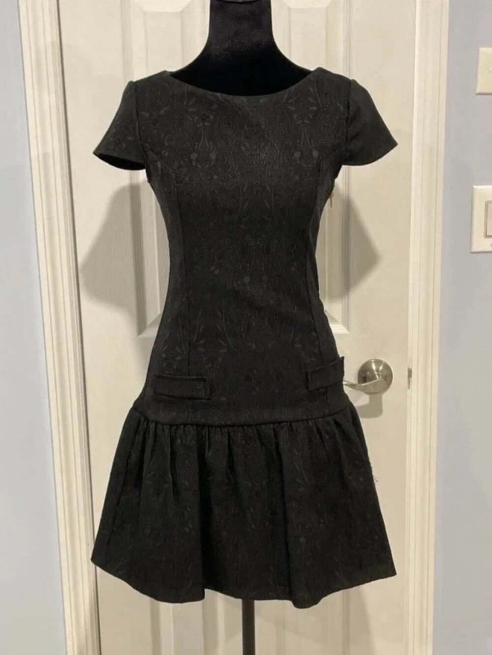 Zara Women’s Black Lace Drop-Waist Dress M